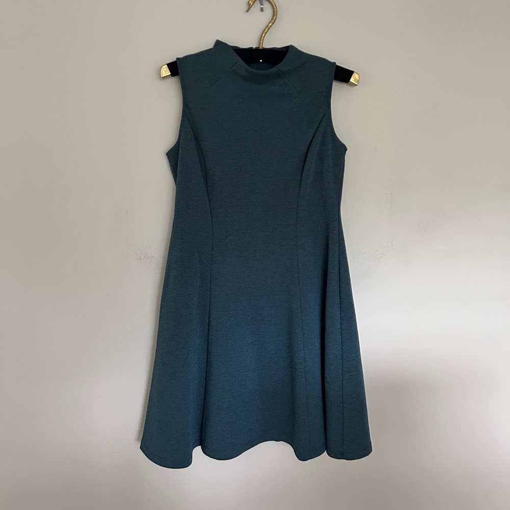 Donna Morgan pointe knit dress